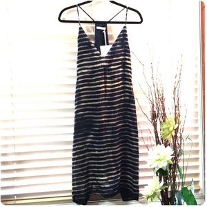 GEORGE LOVES Designer casual dress, NWT